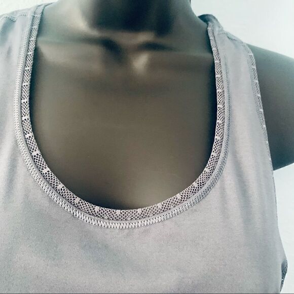 Victoria Secret Sport Gray Mesh Racerback Athletic Tank Top. Size XS - Picture 4 of 9
